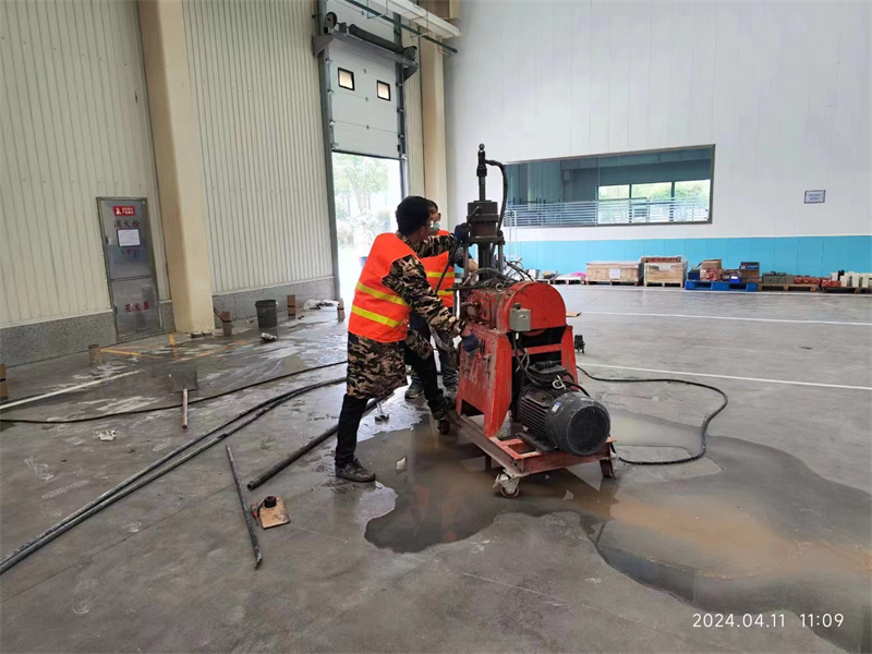 大安镇厂房地面下沉塌陷注浆加固施工